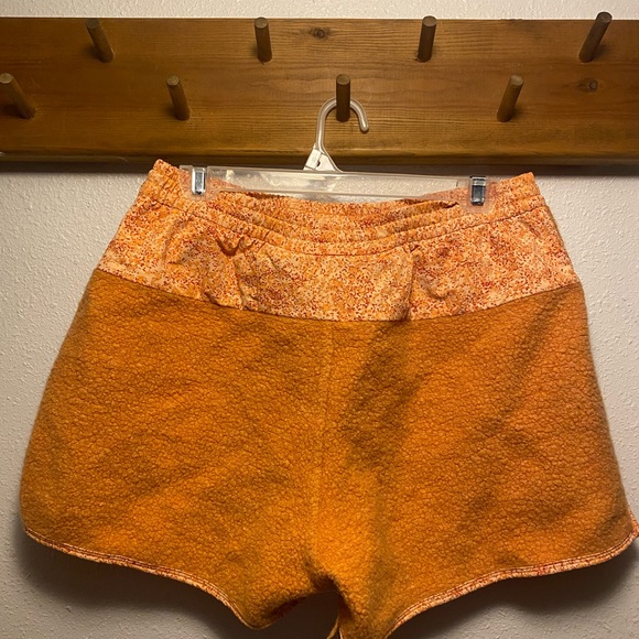 Outdoor Voices Megafleece Orange Shorts - Picture 3 of 6